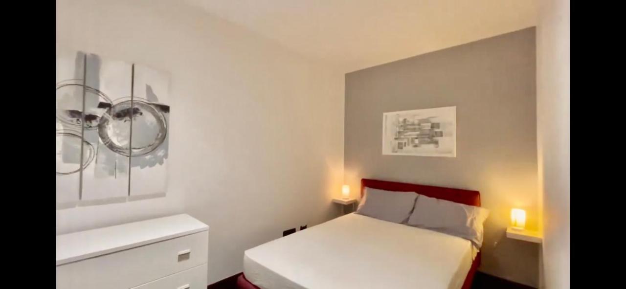 Luxury 100 Mq A Stone's Throw From The Duomo Apartment