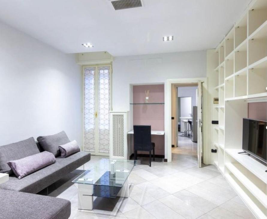 Apartment Luxury 100 Mq A Stone's Throw From The Duomo Mailand